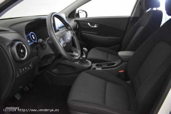 Hyundai Kona 1.0 TGDI Maxx 4x2 de 2023 con 17.540 Km por 18.990 EUR. en Girona