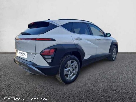 Hyundai Kona 1.0 TGDI Tecno 4x2 de 2024 con 10 Km por 26.500 EUR. en Huelva