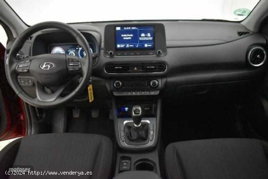 Hyundai Kona 1.0 TGDI Maxx 4x2 de 2023 con 14.954 Km por 18.990 EUR. en Girona