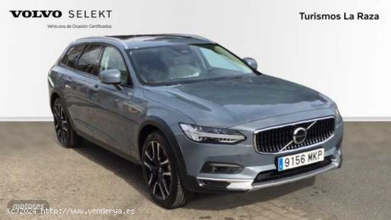 Volvo V 90 FAMILIAR 2.0 B4 D ULTIMATE 4WD AUTO 197CV 5P de 2023 con 16.200 Km por 59.600 EUR. en Sev