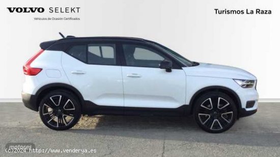 Volvo XC40 TODOTERRENO 1.5 T5 RECHARGE R-DESIGN DCT 262CV 5P de 2022 con 20.450 Km por 39.500 EUR. e