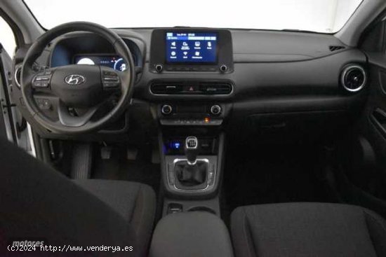 Hyundai Kona 1.0 TGDI Maxx 4x2 de 2023 con 18.297 Km por 18.990 EUR. en Girona