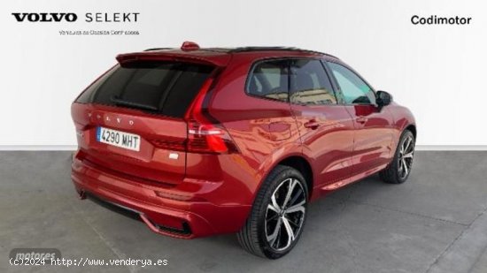 Volvo XC 60 XC60 Recharge Ultimate, T6 plug-in hybrid eAWD, Electrico de 2023 con 16.900 Km por 54.9