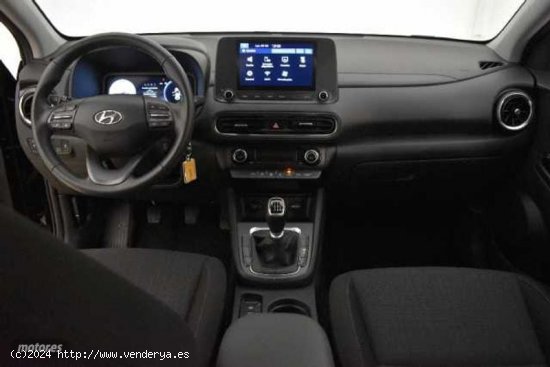 Hyundai Kona 1.0 TGDI Maxx 4x2 de 2023 con 25.885 Km por 21.900 EUR. en Cadiz