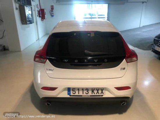 Volvo V 40 V40 D2 Momentum Manual de 2019 con 98.000 Km por 16.900 EUR. en Madrid