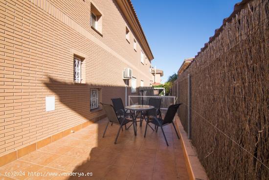 CHALET DE LUJO EN LA COSTA BLANCA JUNTO A LA PLAYA DEL PINET - ALICANTE