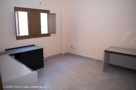 LOCAL COMERCIAL VIATOR VENTA POR IVA - ALMERIA