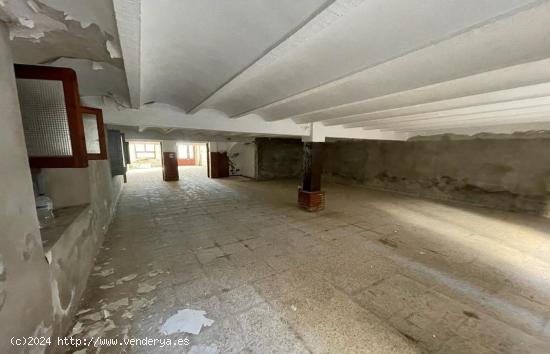 Local comercial con  vivienda en la planta entresuelo. Zona puerto - TARRAGONA