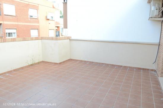 ÁTICO DUPLEX ABUHARDILLADO CON GARAJE ¡¡¡ SIN COMISIONES INMOBILIARIAS !!!! - VALENCIA