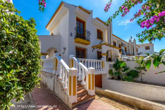 Adosado a la venta en los Altos con Piscina y Garaje - ALICANTE