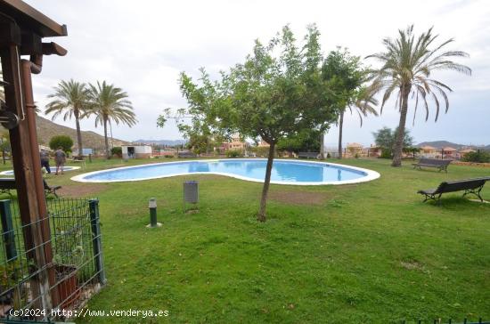 SE VENDE BUINGALOW ADOSADO DE TRES DORMITORIOS CON GARAJE EN BALCON DE FINESTRAT - ALICANTE