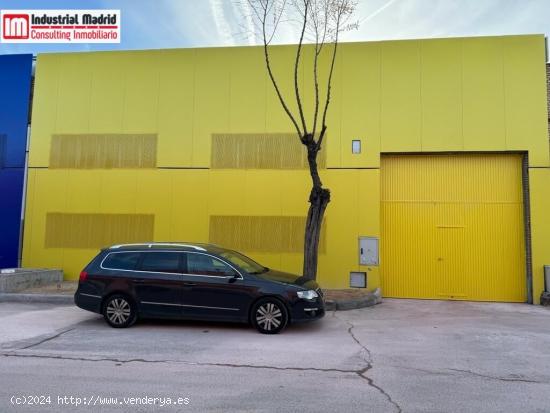 NAVE EN VENTA RECIEN REFORMADA EN P.I. FINANZAUTO - MADRID