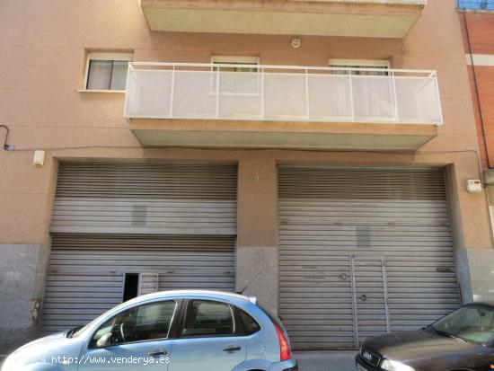  SE VENDE LOCAL COMERCIAL EN EL PRAT DEL LLOBREGAT - BARCELONA 