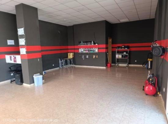 LOCAL COMERCIAL EN VENTA AL LADO PLAZA ESTATUT - RAMBLA - BARCELONA