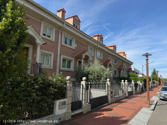  CHALET ADOSADO EN ARROYO DE LA ENCOMIENDA - VALLADOLID 