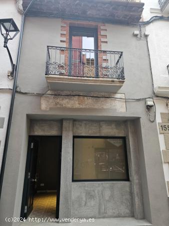 SANT CELONI (CENTRE): CASA DE POBLE AL CARRER MAJOR TOTALMENT REFORMADA EN VENDA - BARCELONA