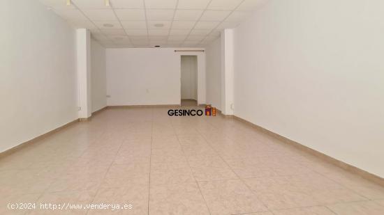 LOCAL COMERCIAL EN BUENAS CONDICIONES DE USO - VALENCIA