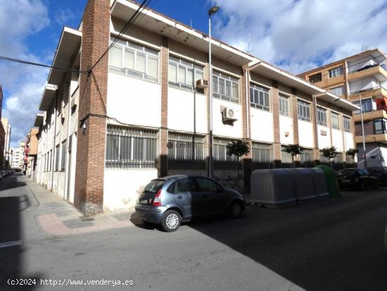 Nave industrial en venta en Elda - ALICANTE