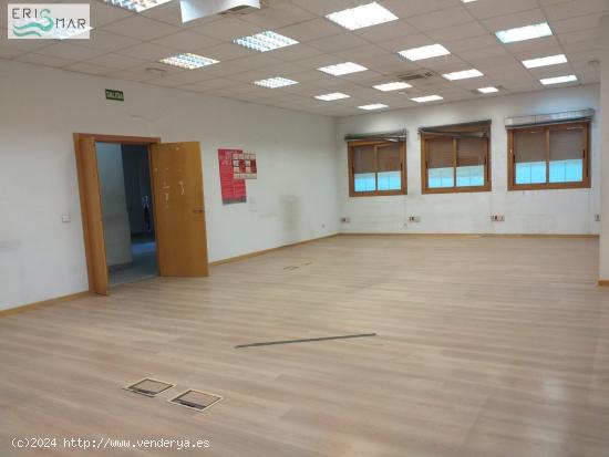 LOCAL COMERCIAL EN ALQUILER Y VENTA EN NAVALCARNERO - MADRID