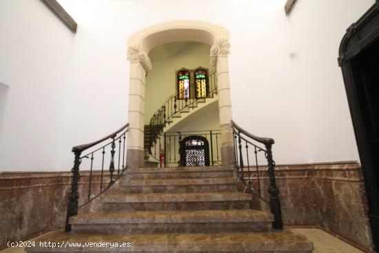 PISO EN EDIFICIO MODERNISTA - BALEARES