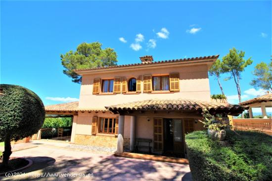 PRECIOSO CHALET DE 500M2 CON PISCINA Y PISTA DE TENIS EN SON OLIVER - BALEARES