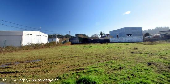 PARCELA DE  2657 M2 DE SUELO INDUSTRIAL - A CORUÑA