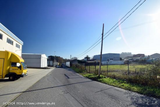 PARCELA DE  2657 M2 DE SUELO INDUSTRIAL - A CORUÑA