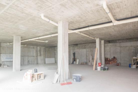 LOCAL COMERCIAL DE OBRA NUEVA EN CAMBRE - A CORUÑA