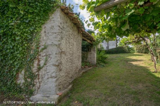 SE VENDE FINCA URBANA CON CASA EN ESTADO DE RUINA - A CORUÑA