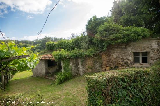 SE VENDE FINCA URBANA CON CASA EN ESTADO DE RUINA - A CORUÑA