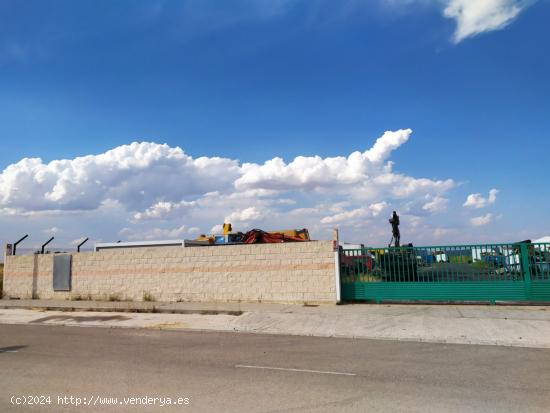  Se vende Suelo Industrial con cerramiento en Polígono El Espartal (Ubicación Amazon) - ZARAGOZA 