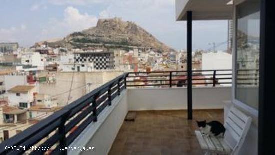 MAGNIFICO ÁTICO DUPLEX CON VISTAS AL MAR - ALICANTE