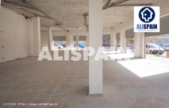 LOCAL COMERCIAL DE GRAN SUPERFICIE EN ESQUINA - ALICANTE