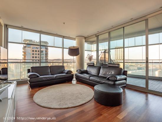 `PISO CON VISITAS PANORAMICAS - BARCELONA