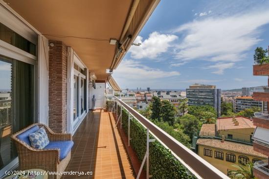 ATICO CON VISTAS AL MAR - BARCELONA