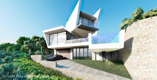 VILLA DE LUJO DE OBRA NUEVA EN CAMPOAMOR - ALICANTE