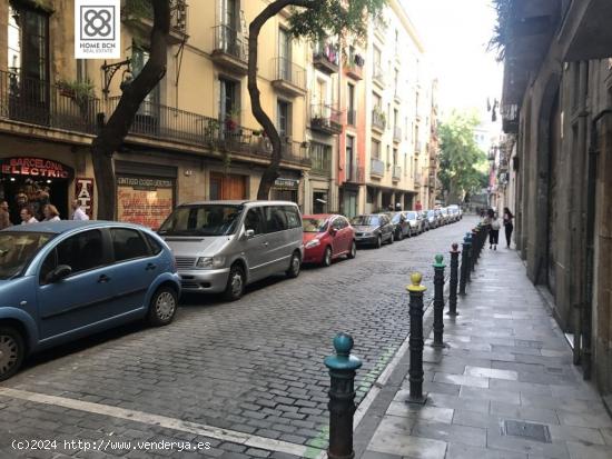 LOCAL COMERCIAL EN VENTA EN EL BORNE - BARCELONA