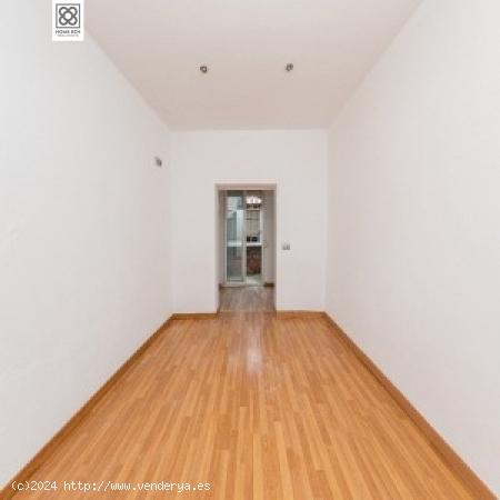 Piso en venta en Calle Conca De Tremp, Barcelona - BARCELONA