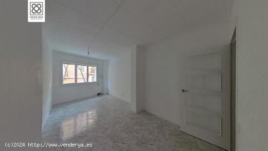  PISO EN VENTA C/ RECTOR TRIADO - BARCELONA 