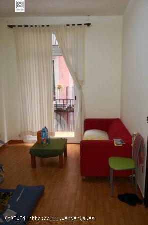  PISO EN VENTA EN EL RAVAL - BARCELONA 