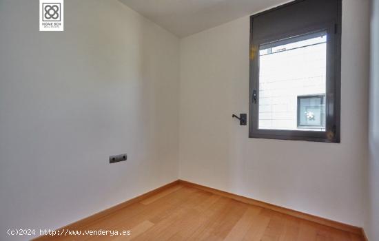 PISO EN VENTA EN POBLENOU - BARCELONA