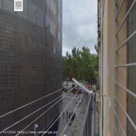  PISO EN VENTA JUNTO RAMBLA RAVAL - BARCELONA 