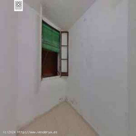 PISO EN VENTA JUNTO RAMBLA RAVAL - BARCELONA