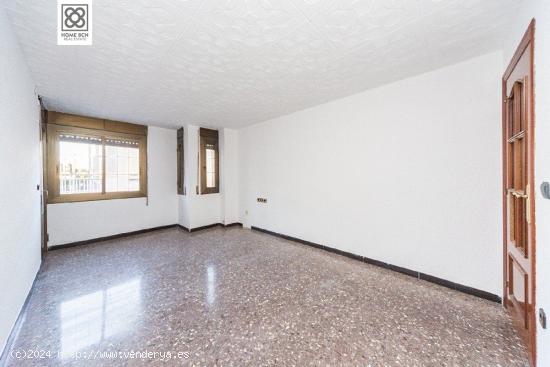 PISO EN VENTA EN CALLE SEVILLA, BADALONA - BARCELONA