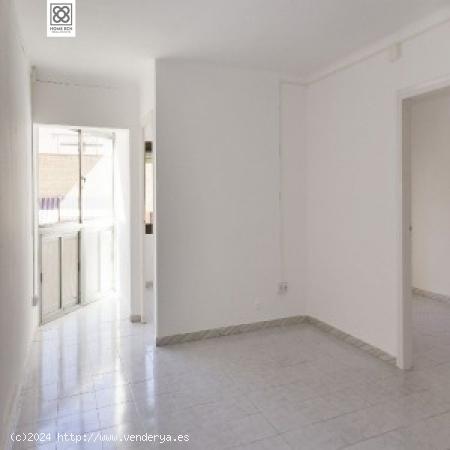  PISO EN VENTA EN CALLE TERRASSA, SANTA COLOMA DE GRAMANET - BARCELONA 