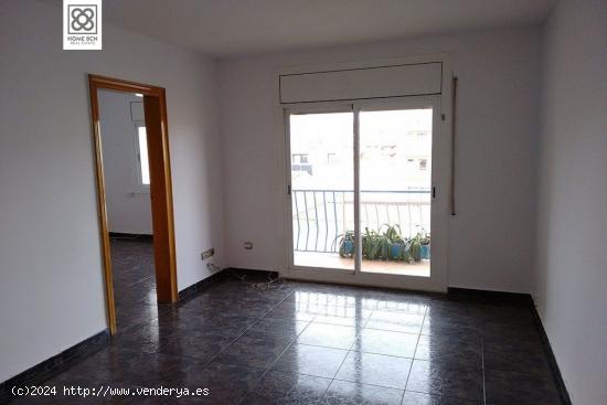  PISO EN VENTA C/ LLEIDA - BADALONA - BARCELONA 