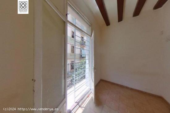 PISO EN VENTA EN C/ JOAQUIN COSTA - BARCELONA