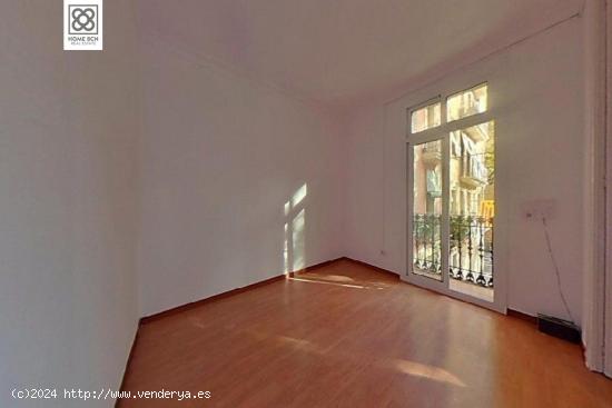  PISO EN VENTA EN PL. SORTIDOR - BARCELONA 