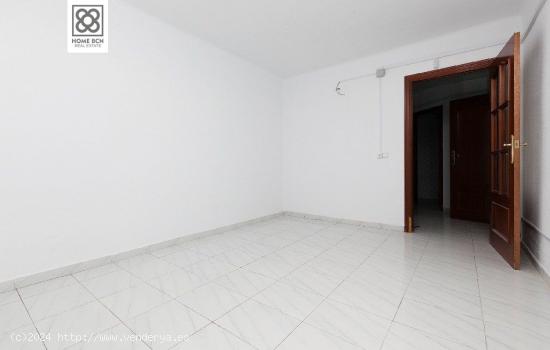 PISO EN VENTA EN PSG. VALLDAURA, BARCELONA - BARCELONA