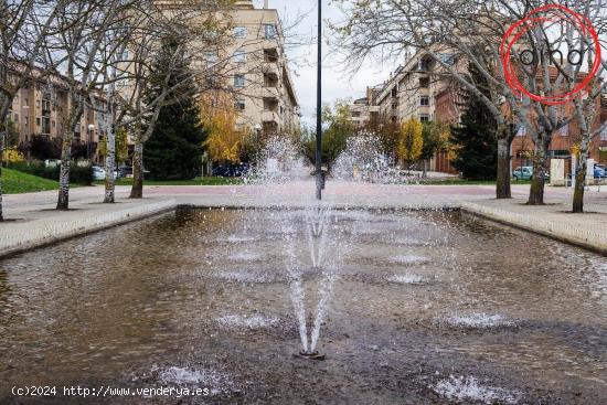 BAR EN FUNCIONAMIENTO ZONA AYUNTAMIENTO DE BARAÑAIN - NAVARRA